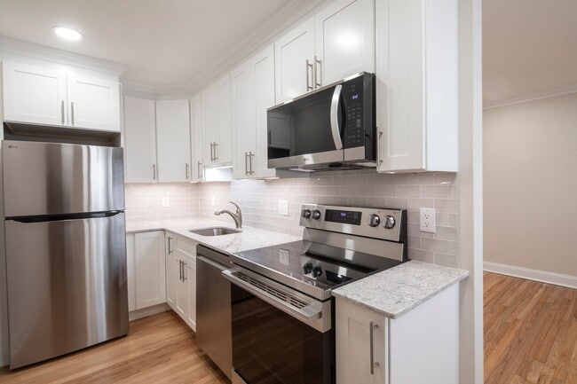 Interior Photo - Regency Manor: In-Unit Washer & Dryer, Cold Water Included, Cat & Dog Friendly, and Custom Closets