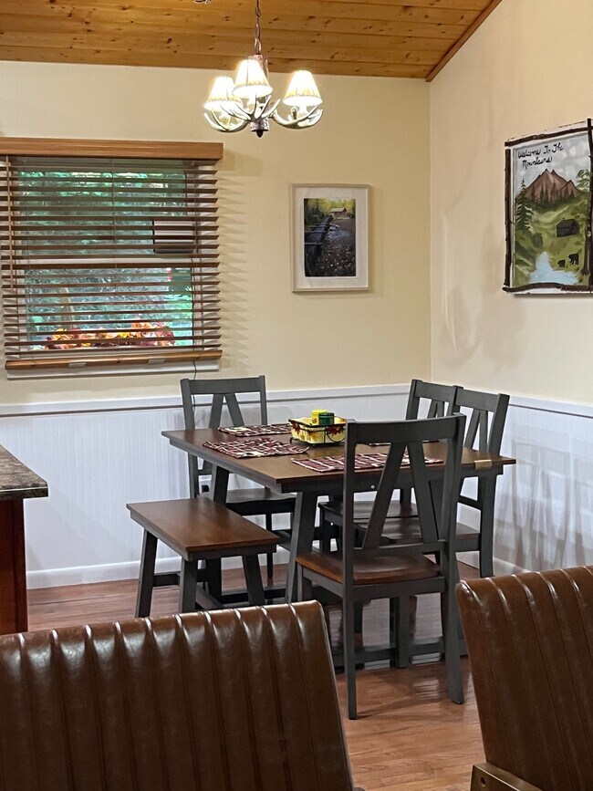 25 Crooked Ln, Murphy, NC 28906 House Rental in Murphy, NC