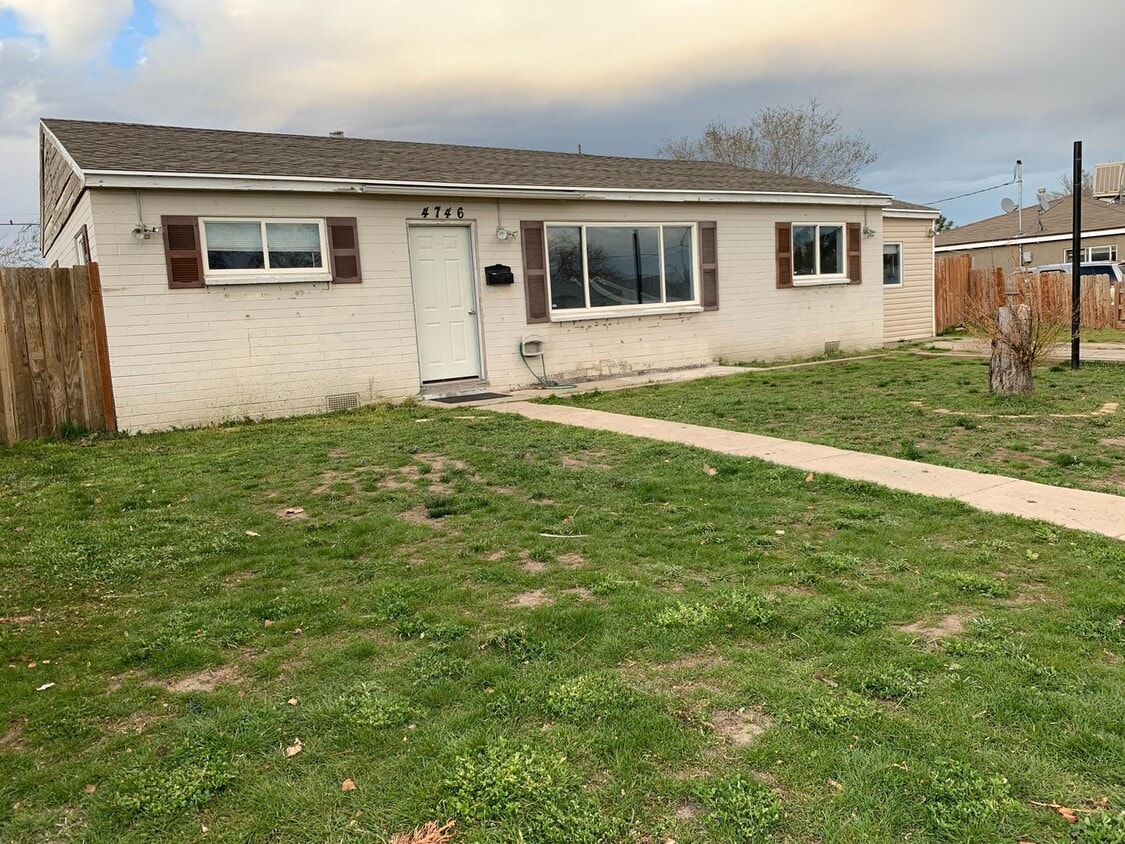 4 Bedroom/2 Bathroom Home in Salt Lake City - 4 Bedroom/2 Bathroom Home in Salt Lake City