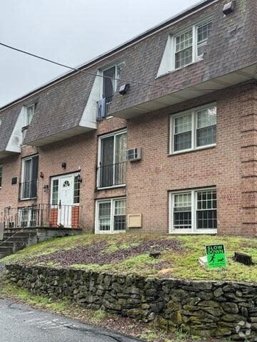 Building Photo - 82 Boylston Ln