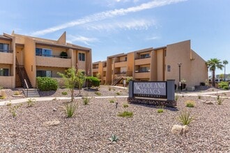 Building Photo - 8055 E Thomas Rd