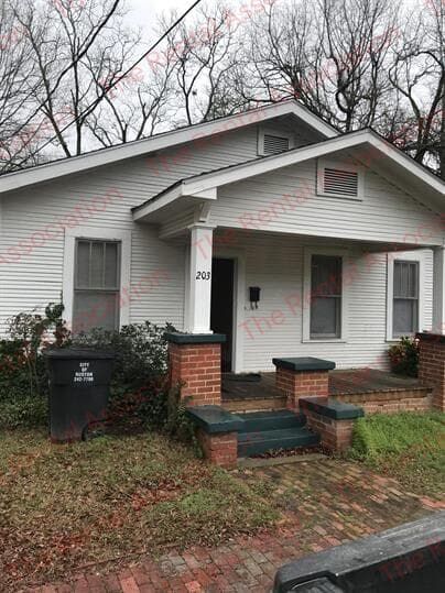 Foto principal - 203 S Farmerville St