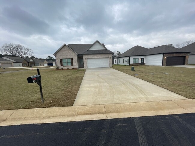 Building Photo - Home for Rent in Jasper, AL!!!  View with ...