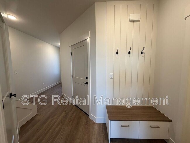 Building Photo - 602 Hemsworth Ln