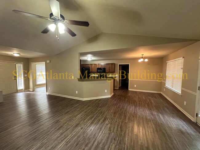 Building Photo - 635 Hope Way