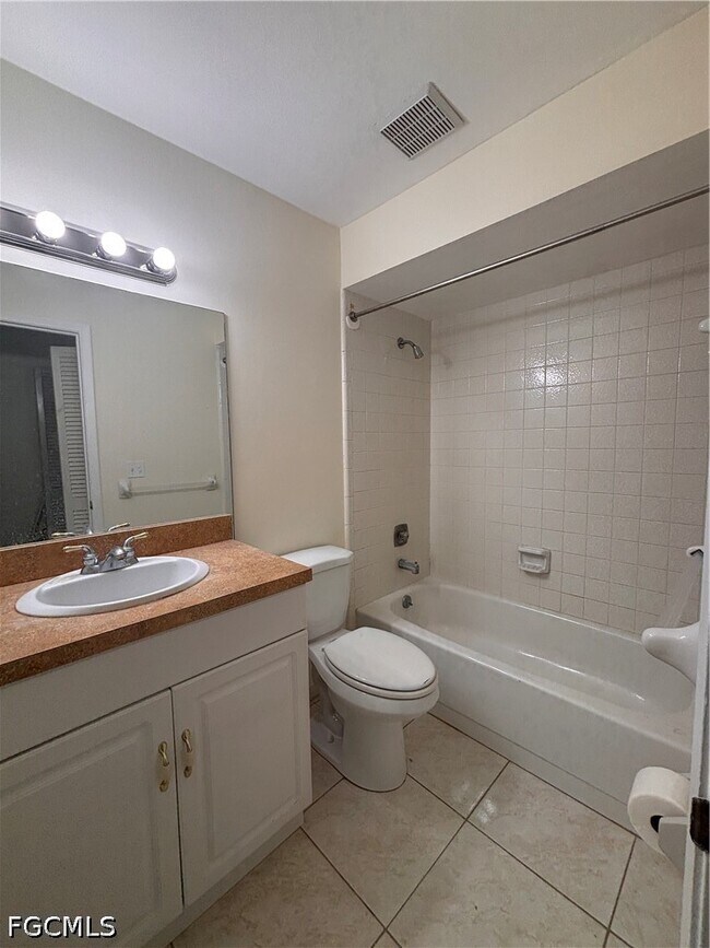 Building Photo - 138 Brookside St
