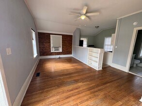 Building Photo - 2585 Napier Ave