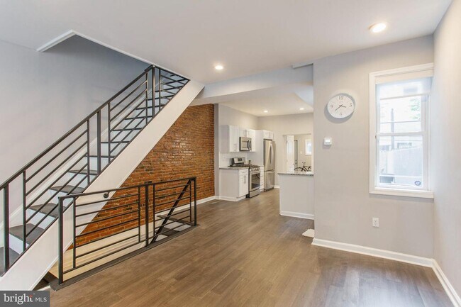 Foto del edificio - 2218 Reed St