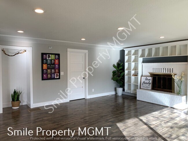 Foto del edificio - Spacious 4 bedrooms Home in SE Portland