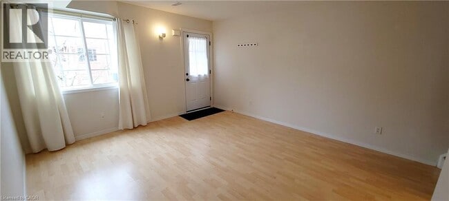 Building Photo - 139 Brighton St