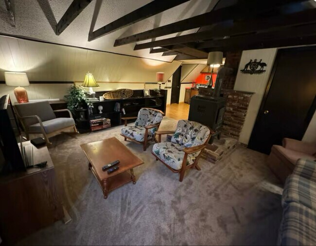 Foto del edificio - 39 Lost River Rd