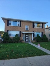 Building Photo - 4333 Britta Dr Building Photo - 4333 Britta Dr