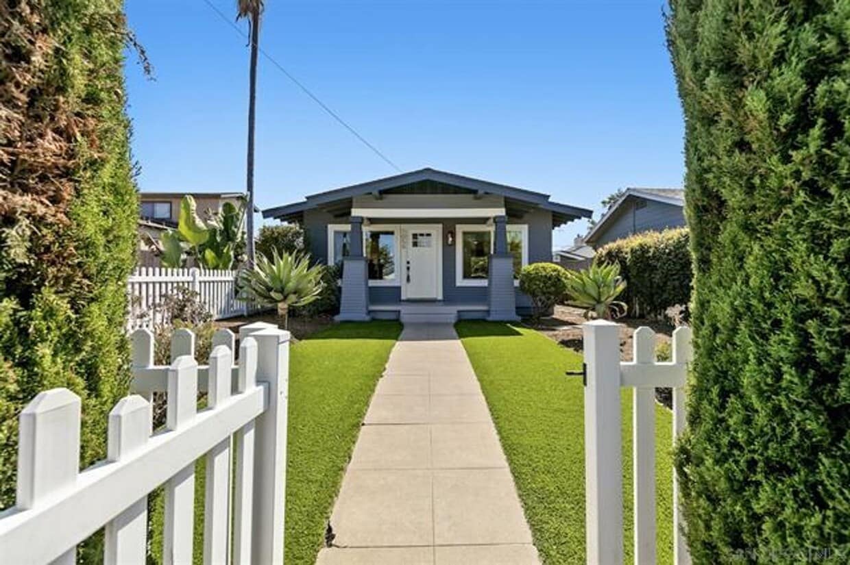 Primary Photo - Beautiful 3 Bed/1.5 Bath Home in Hillcrest...