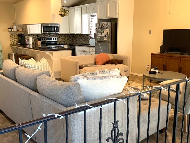 Foto del edificio - 1925 Scenic Dr