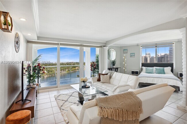 Foto del edificio - 5401 Collins Ave