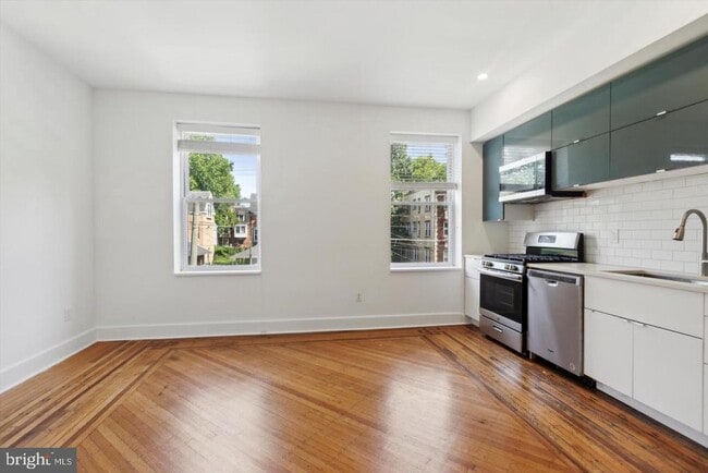 Building Photo - 4815 Chester Ave