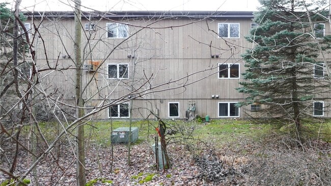 Foto del edificio - 8140 Southwood Dr