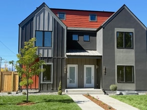 Building Photo - 2399 S Cherokee St