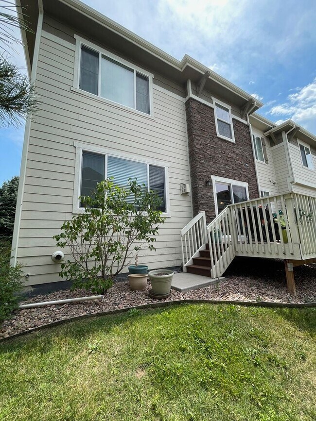 Foto del edificio - Gorgeous 3 Bed / 2.5 Bath Townhome, 1 Car ...