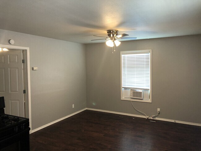 Building Photo - MULFORD MULTI FAMILY
