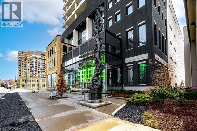 Building Photo - 181 King St S