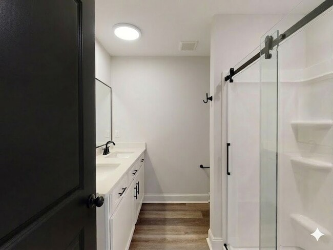 Building Photo - 223 Winding Chestnut Dr