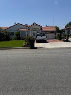 Foto principal - 10331 Newville Ave