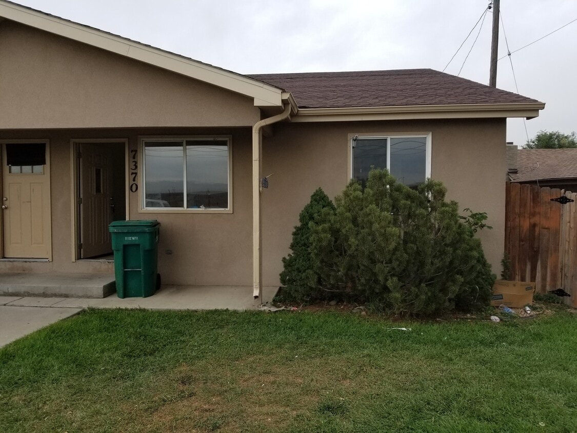 Great 3 Bedroom 2 Bath unit - Great 3 Bedroom 2 Bath unit