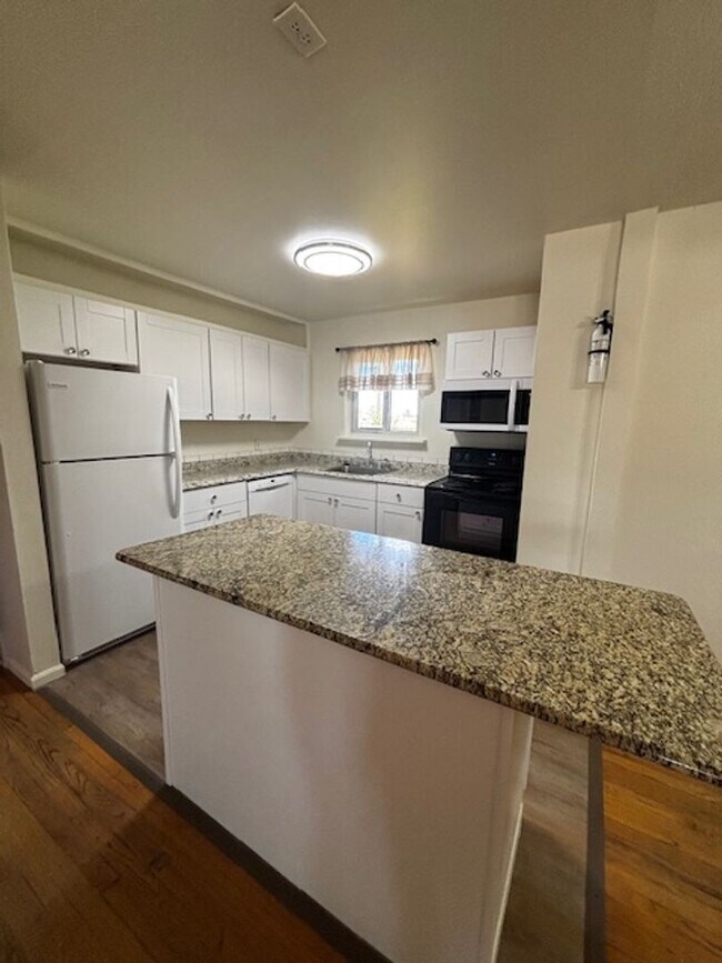 Foto del edificio - 4 Bedroom 2 Bath Single Family Home In South Cheyenne