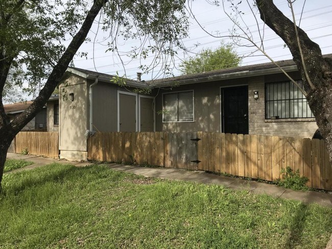 Building Photo - 7130 Glen Terrace, #3, San Antonio TX