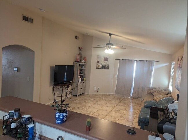 Foto del edificio - 7027 S 45th Ave