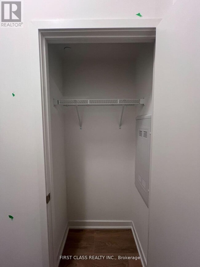 Photo du bâtiment - 2031 Kennedy Rd