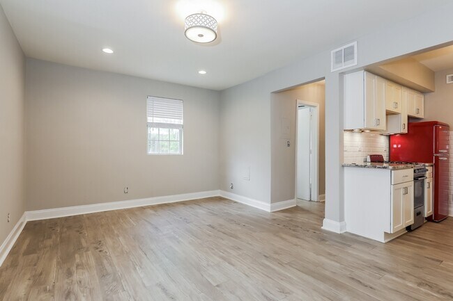 Foto del edificio - 210 Kirkwood Rd NE