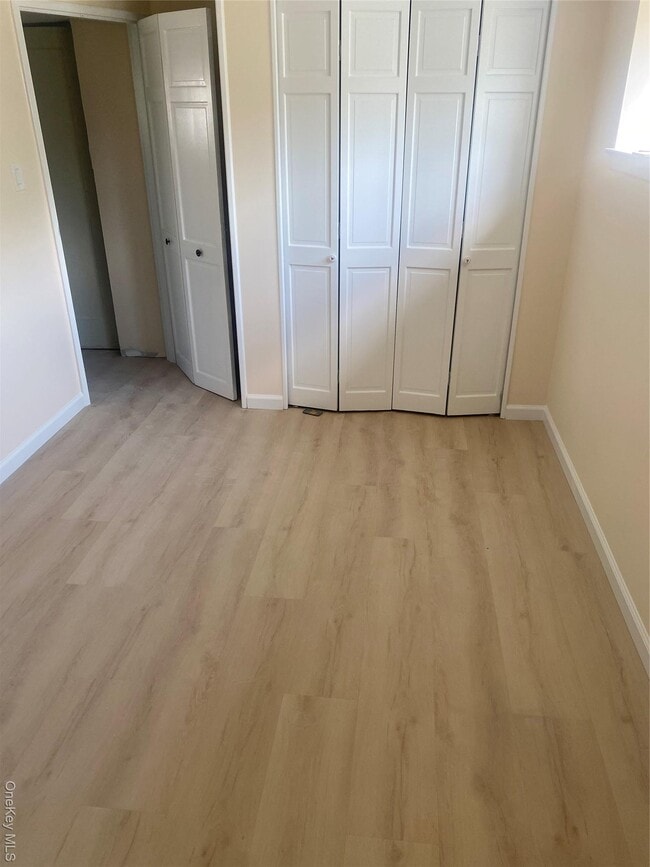 Building Photo - 47 Bowling Ln