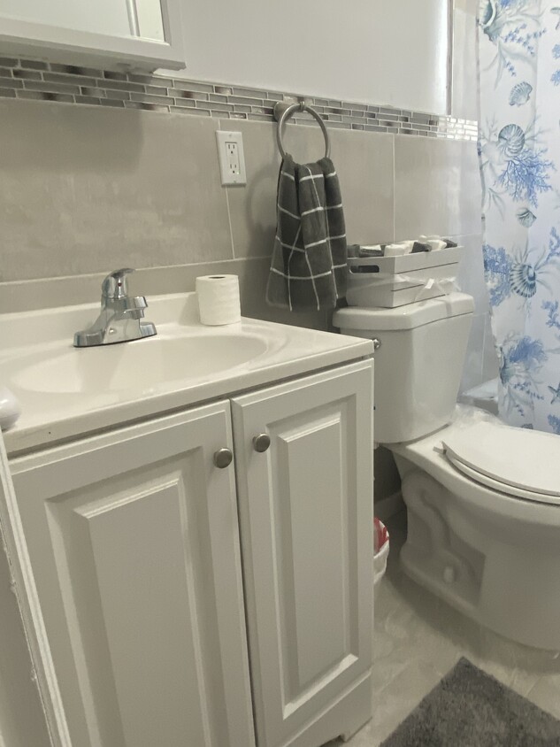 Foto principal - 4334 Barnes Ave