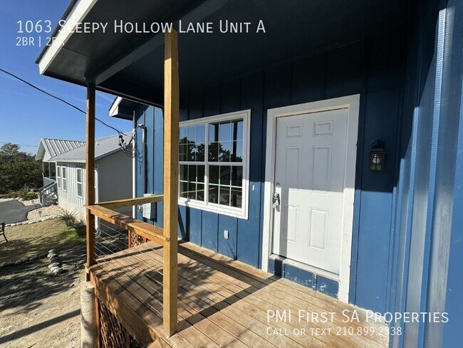 Foto del edificio - Brand new duplex unit available to move in...