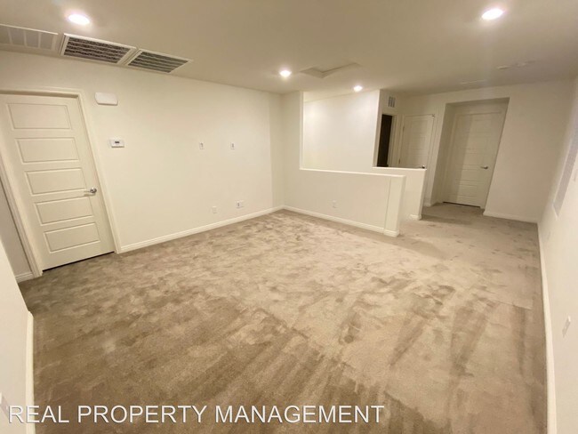 Building Photo - 5 br, 3 bath House - 8775 COTOVIA AVE