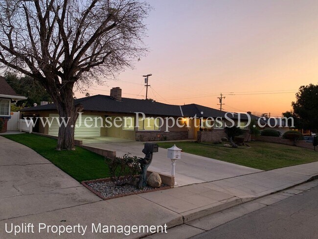 Building Photo - 3 br, 2 bath House - 2503 Crest Dr