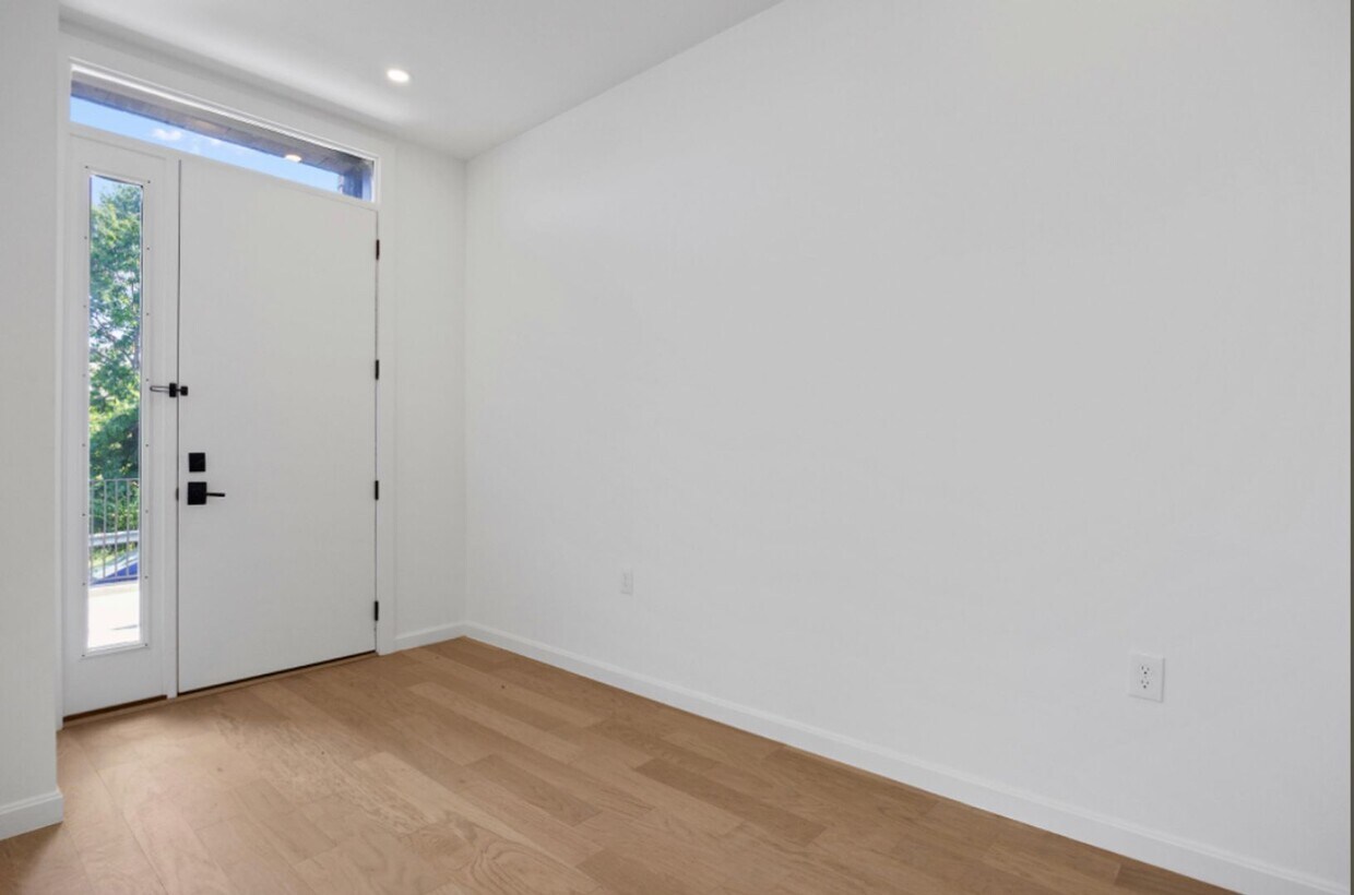 Primary Photo - Brand New Contruction Townhome 3 bedrooms ...