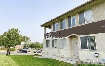 Building Photo - 10640 W 12th Ln