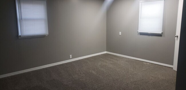 Foto del edificio - Completely updated 3 bedroom 1.5 bath home