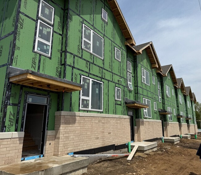 Building Photo - Uptown Hills