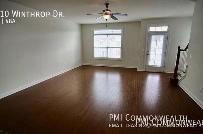 Building Photo - Beautiful 3BR, 2.5 Ba End Unit townhome in the Pavilion at Pantops