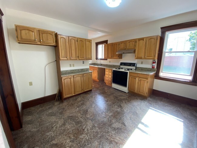 Kitchen - 76 Proctor St