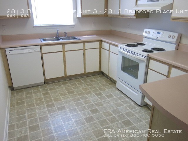 Foto del edificio - 2813 Bradford Pl NW