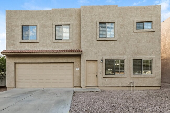 Building Photo - 9229 S Las Lomitas Pl