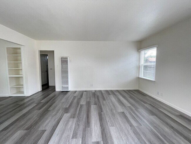 Foto del edificio - Upgraded Southside Two Bedroom