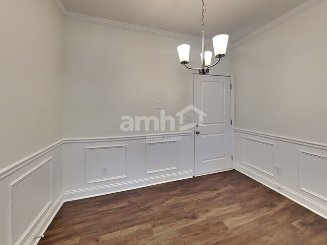 Foto del edificio - 216 Leland Ln