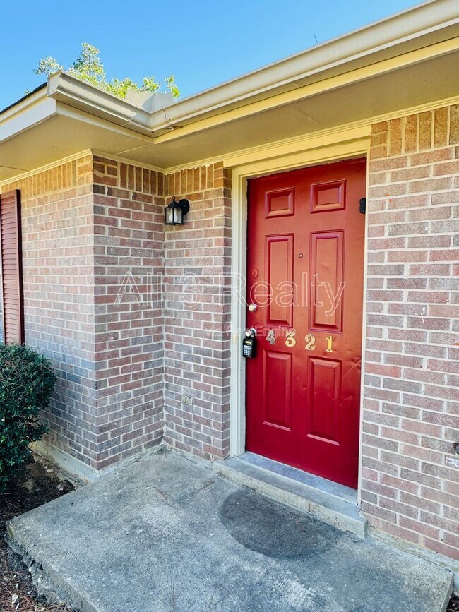 Building Photo - 4321 Wimbledon Rd