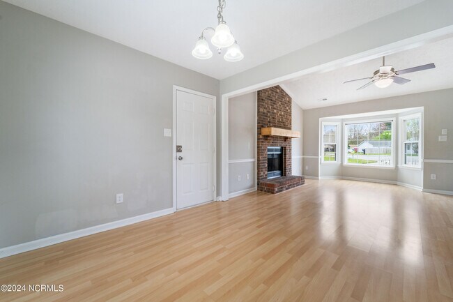 Building Photo - 406 Bobcat Cir